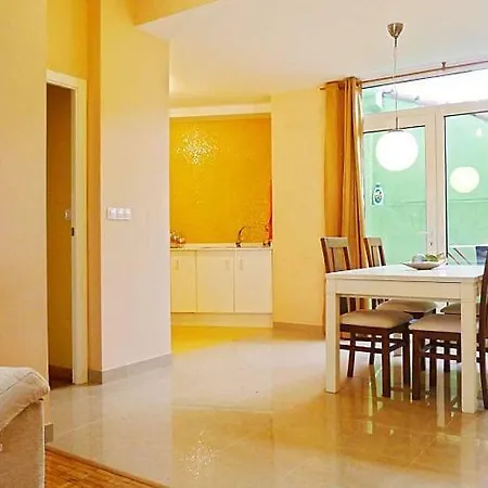 Acogedor Apartamento Ribeira Sacra Monforte De Lemos Exterior photo